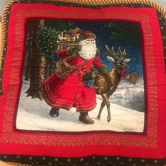 Old World Santa Christmas Pillow Set - Picture 2 of 7